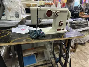 Zigzag Design Sewing Machines Ricca Type With Local Stand