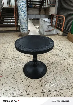 Plastic Round Table