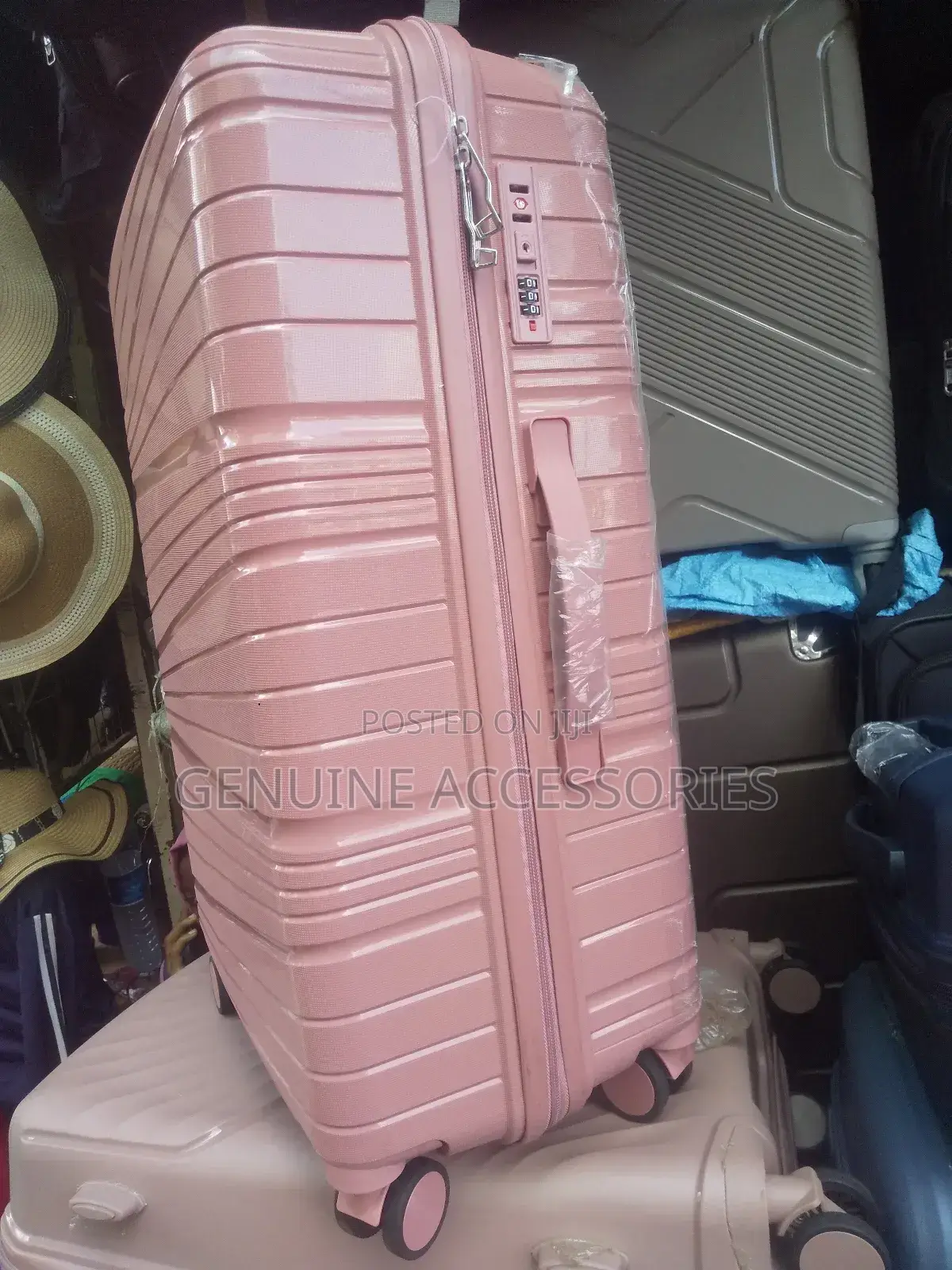 Suitcase Medium