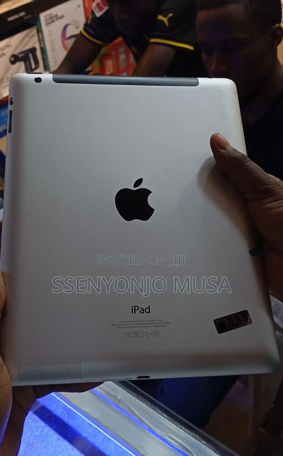 Apple iPad 4 Wi-Fi + Cellular 64 GB Silver