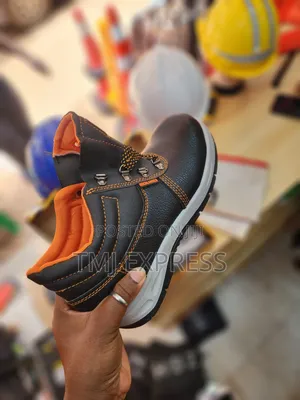 Rocklander Safety Shoes