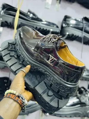 Louis Vuitton M2 19