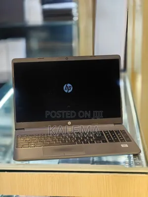 Laptop HP 250 G8 8GB Intel Core I7 HDD+SSD 256GB