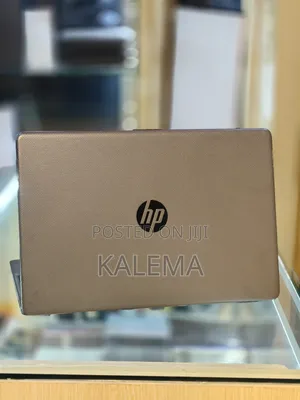 Laptop HP 250 G8 8GB Intel Core I7 HDD+SSD 256GB
