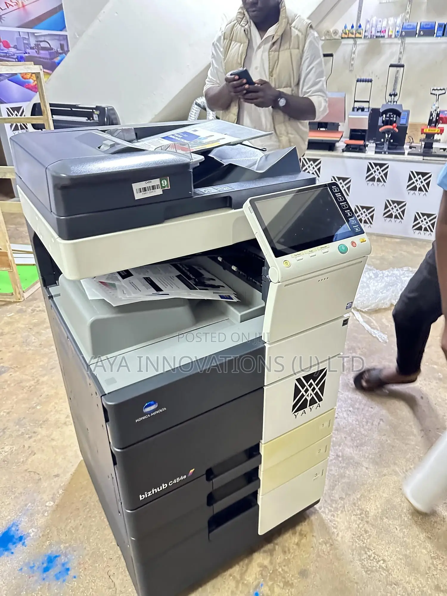 Konica Minolta Bizhub C 454e Digital - Laser