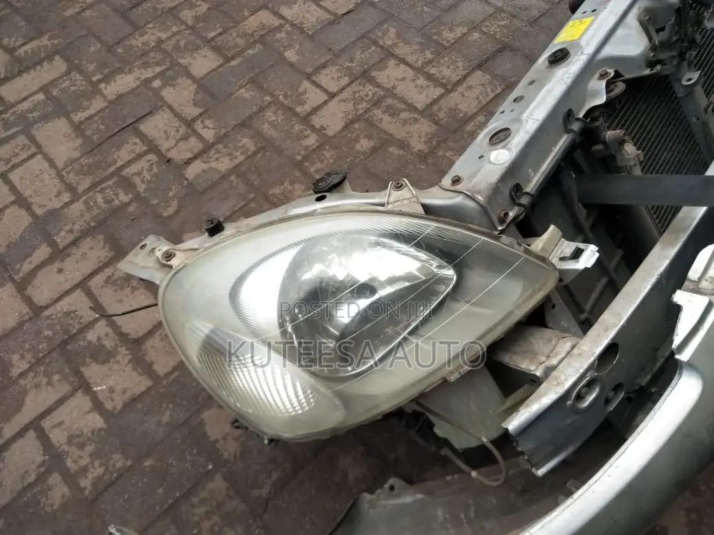 Vitz 2003 Nose Cut