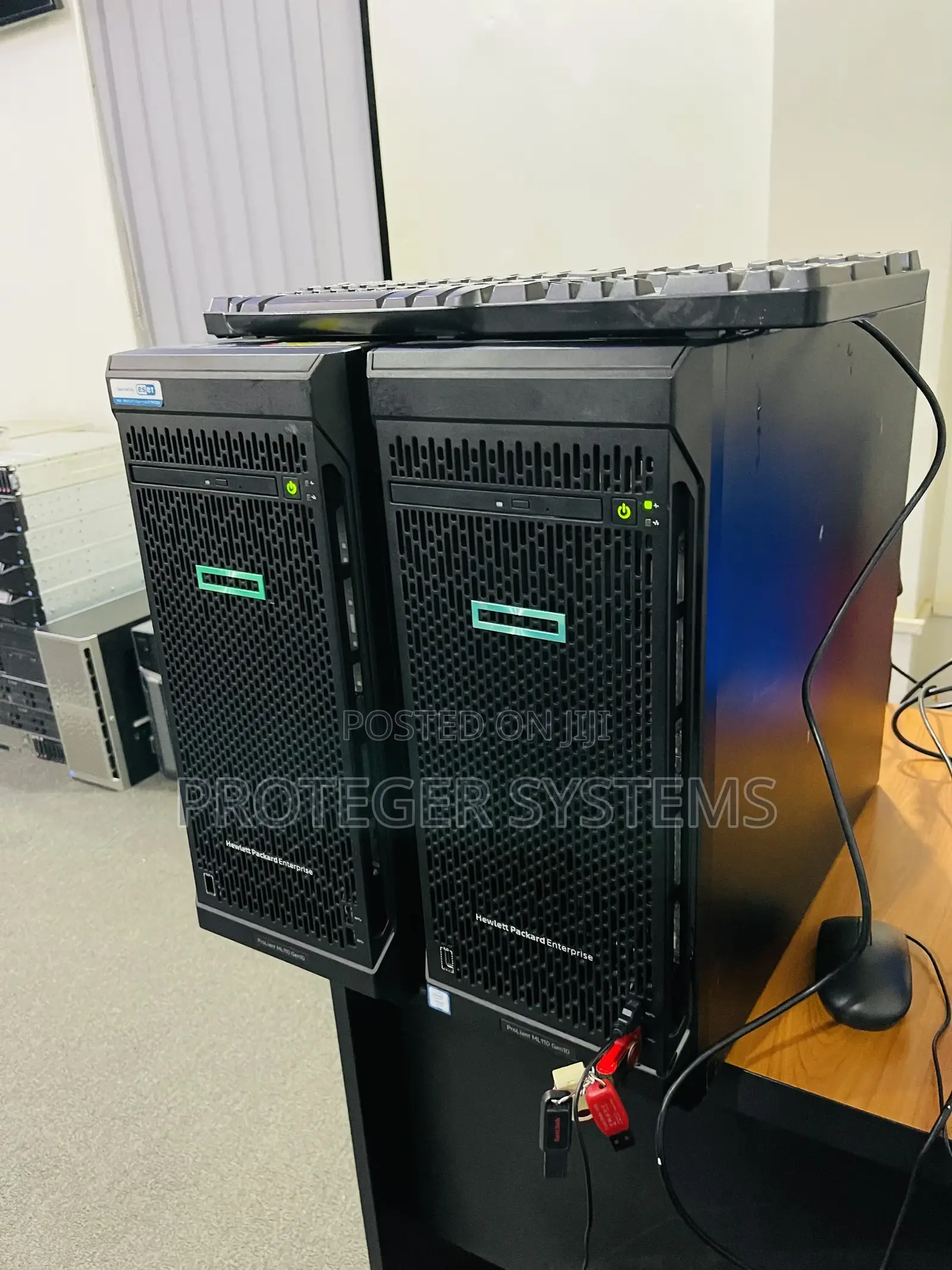 Server HP ProLiant ML 32GB Intel Xeon HDD+SSD 1T