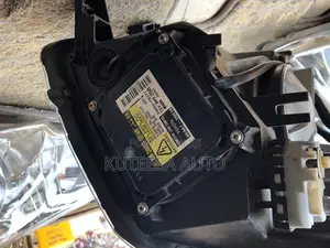 Noah Voxy 2008 Headlight