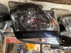 Noah Voxy 2008 Headlight