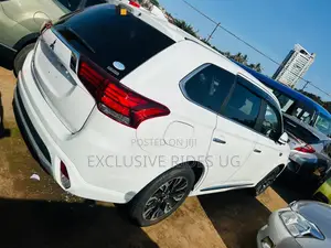 Mitsubishi Outlander 2.0 PHEV AWD 2017 White