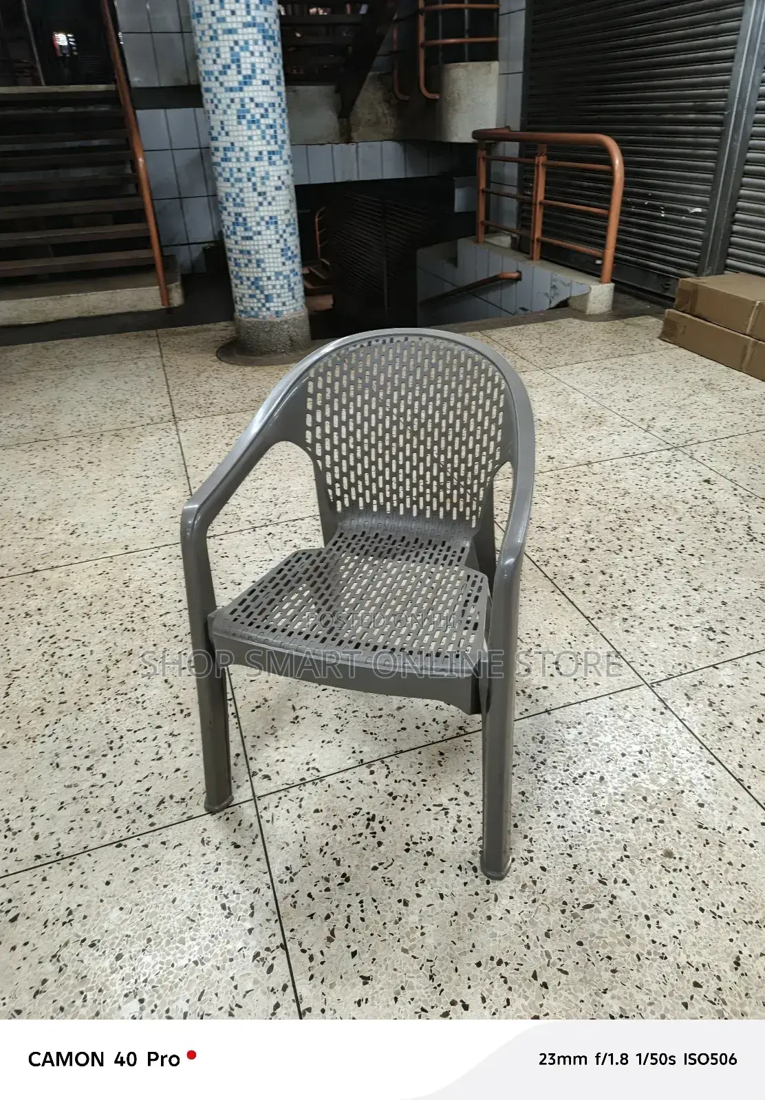 Plastic Chairs Plastic Chairs