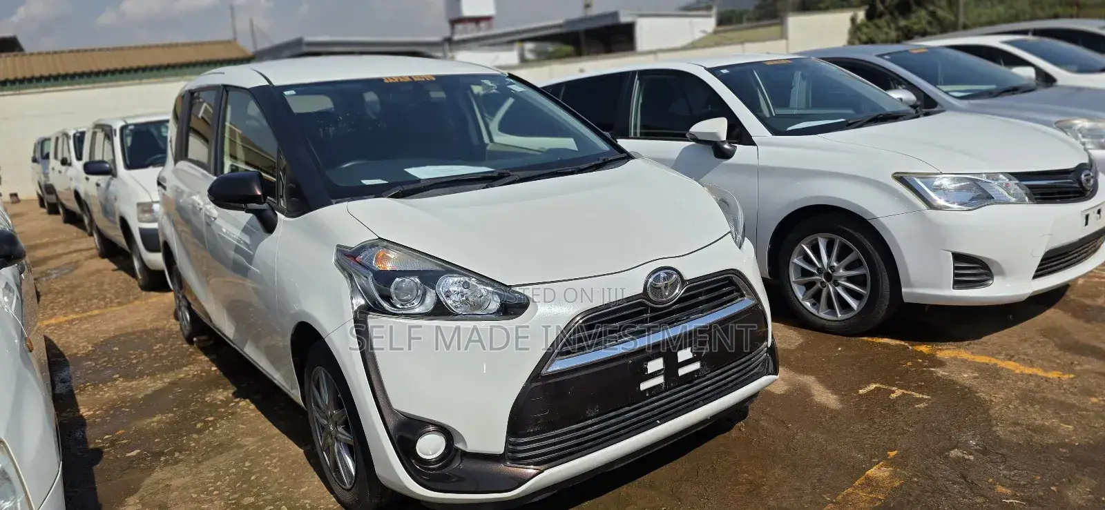 Toyota Sienta 2017 White