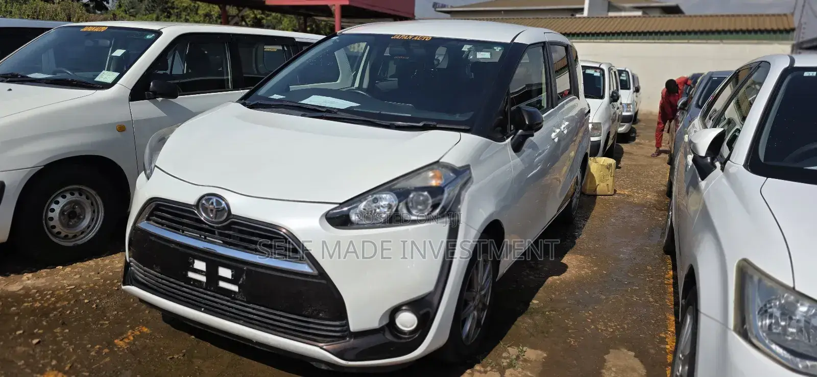 Toyota Sienta 2017 White