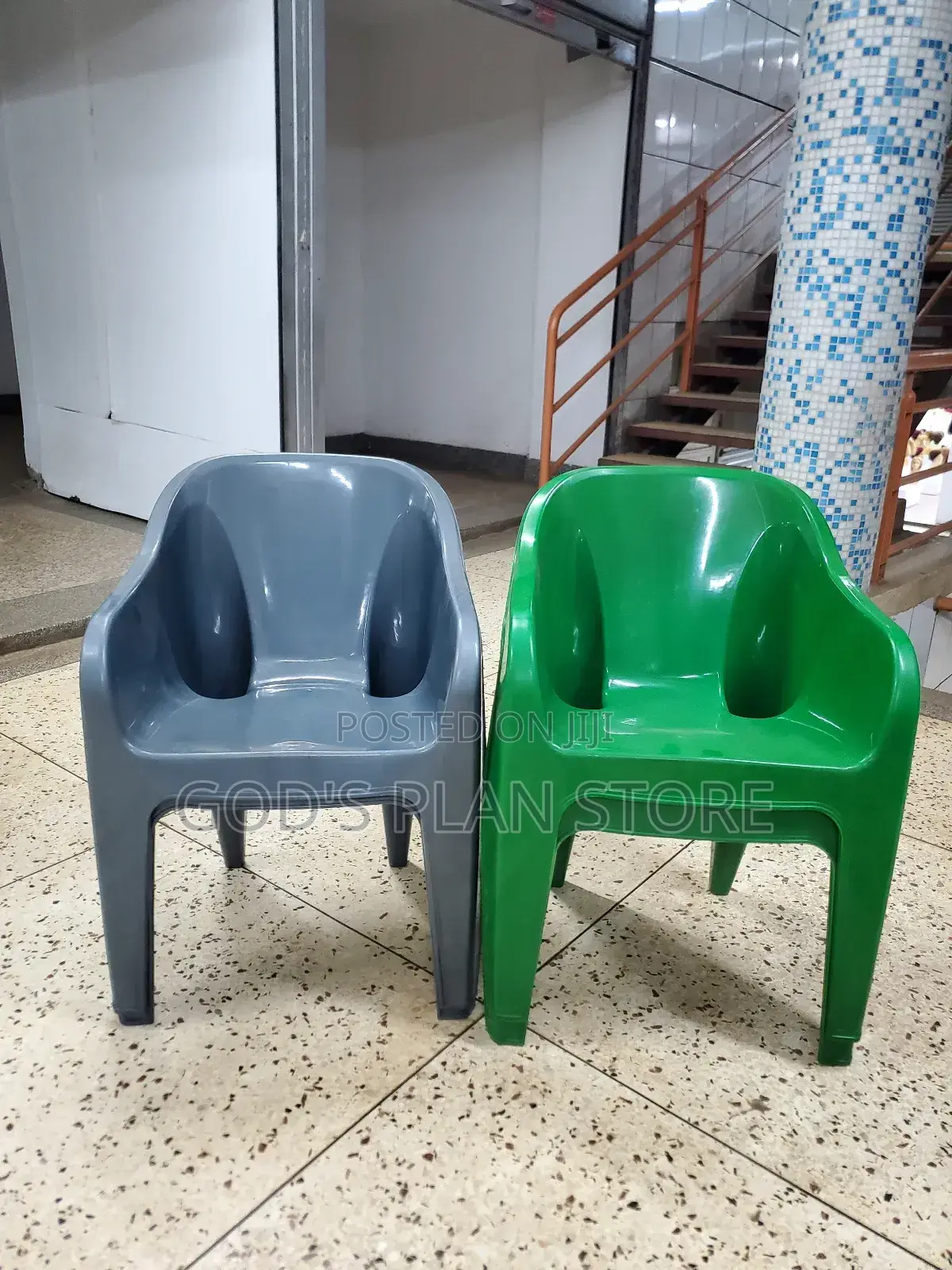 Gray and Green Plastic Sofa Chairs Sofa Chairs