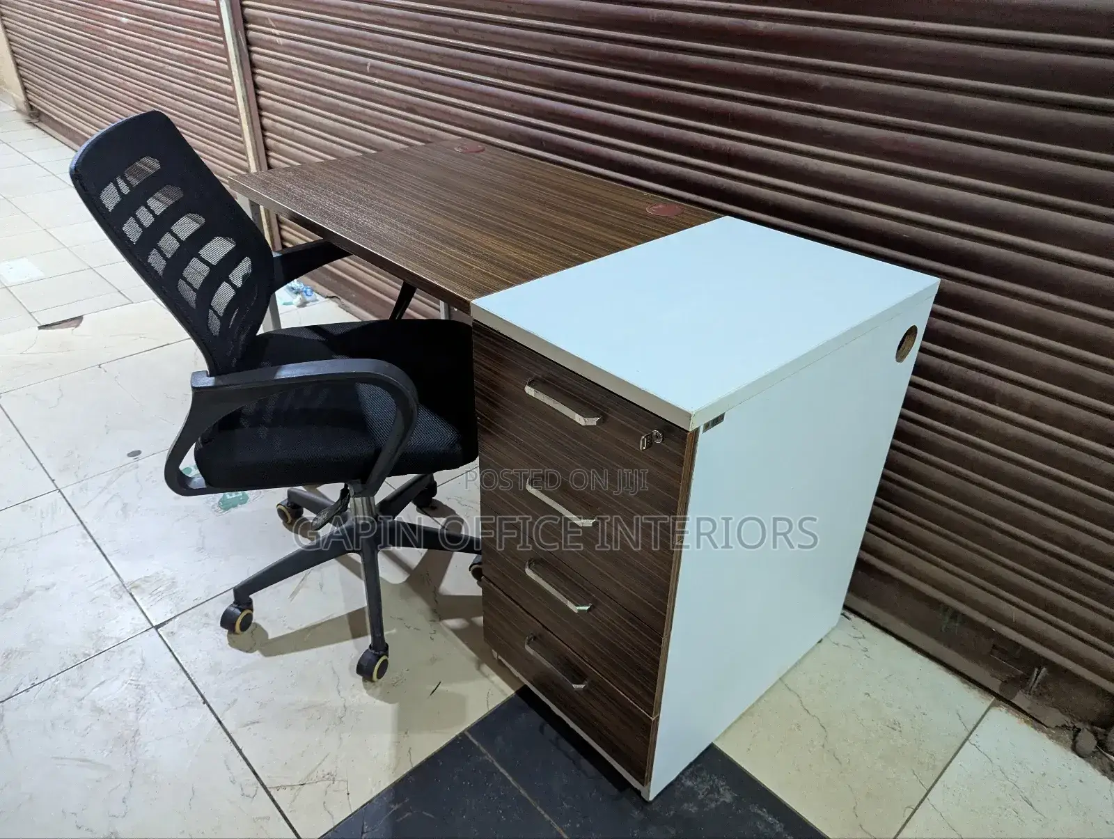 Used Office Desk With Adjustable Chair