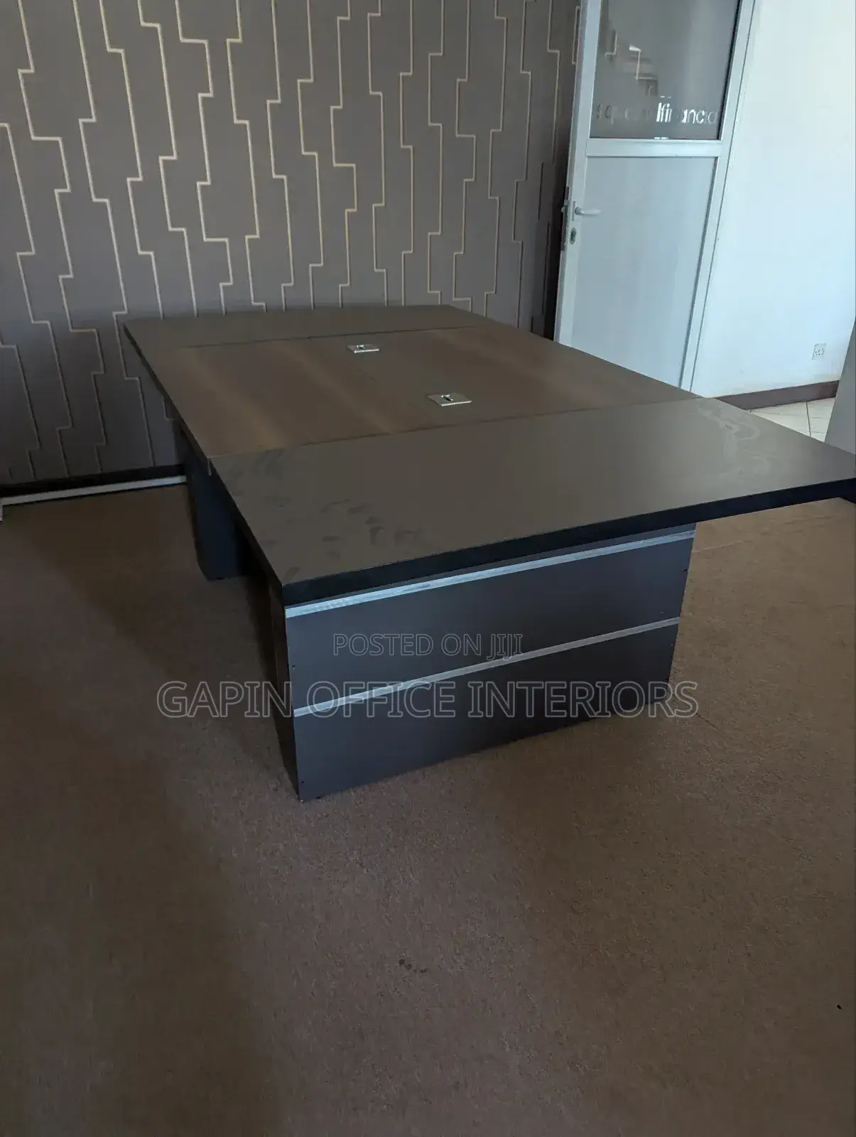 Second Hand Conference or Boardroom Table for 6 Users