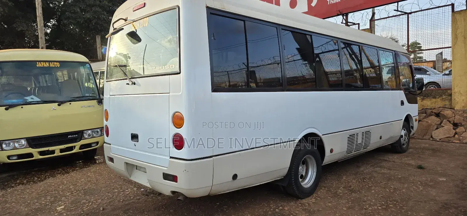 Mitsubishi Fuso Rosa 2012 Grey