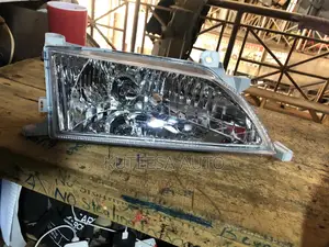Premio 2002 Headlight