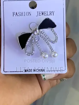 High End Silver Bow Brooch