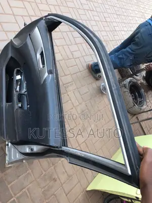 Subaru Forester Sh5 2008 Driver Door (Complete)