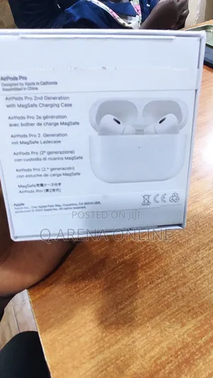 Second Generation Apple Airbuds / Airpods