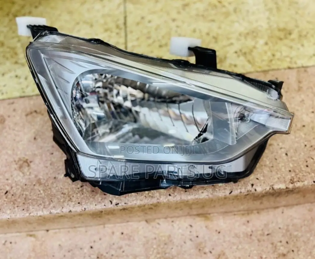 Headlight Isuzu Dmax 2022 Onwards
