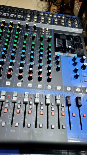 Yamaha 16 Channel Live Mixer