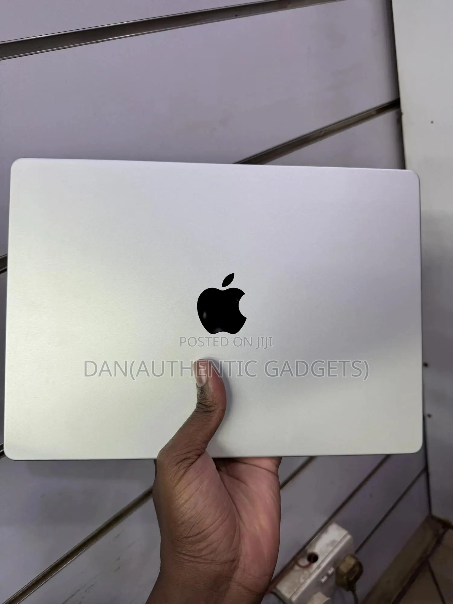 New Apple MacBook Pro 2024 M4 14-Inch 16GB Apple M4 Pro SSD 512GB