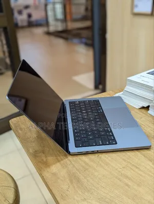 Apple MacBook Pro 2023 M2 Pro 16-Inch 16GB Intel Core M2 SSD 512GB