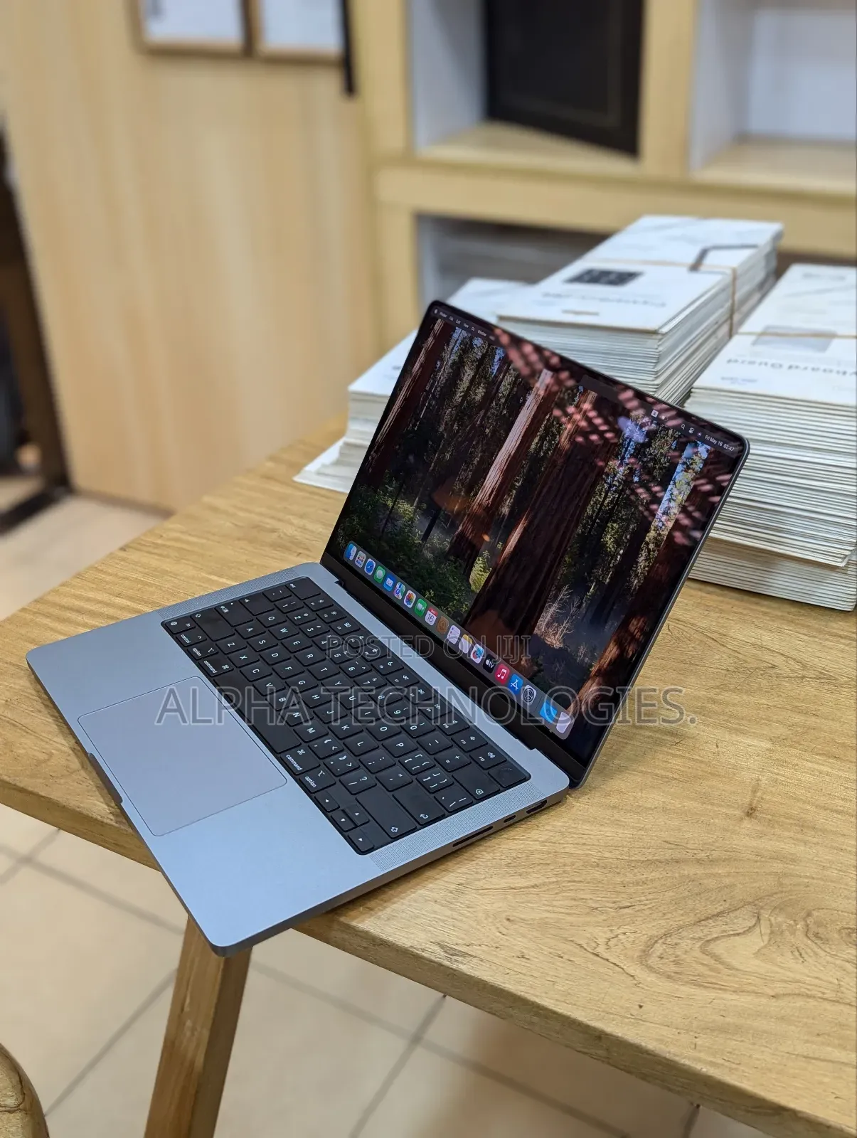 Apple MacBook Pro 2023 M2 Pro 16-Inch 16GB Intel Core M2 SSD 512GB
