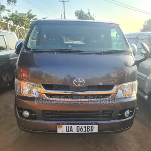 Toyota Grand HiAce 2010 Grey