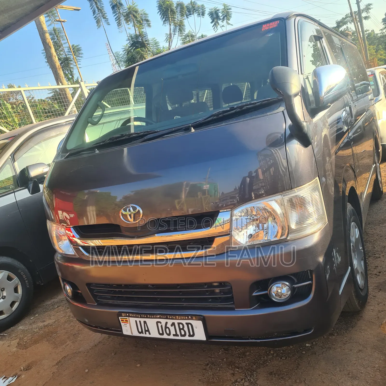 Toyota Grand HiAce 2010 Grey