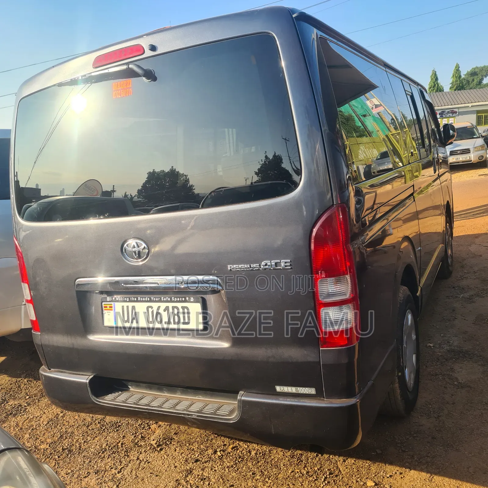 Toyota Grand HiAce 2010 Grey