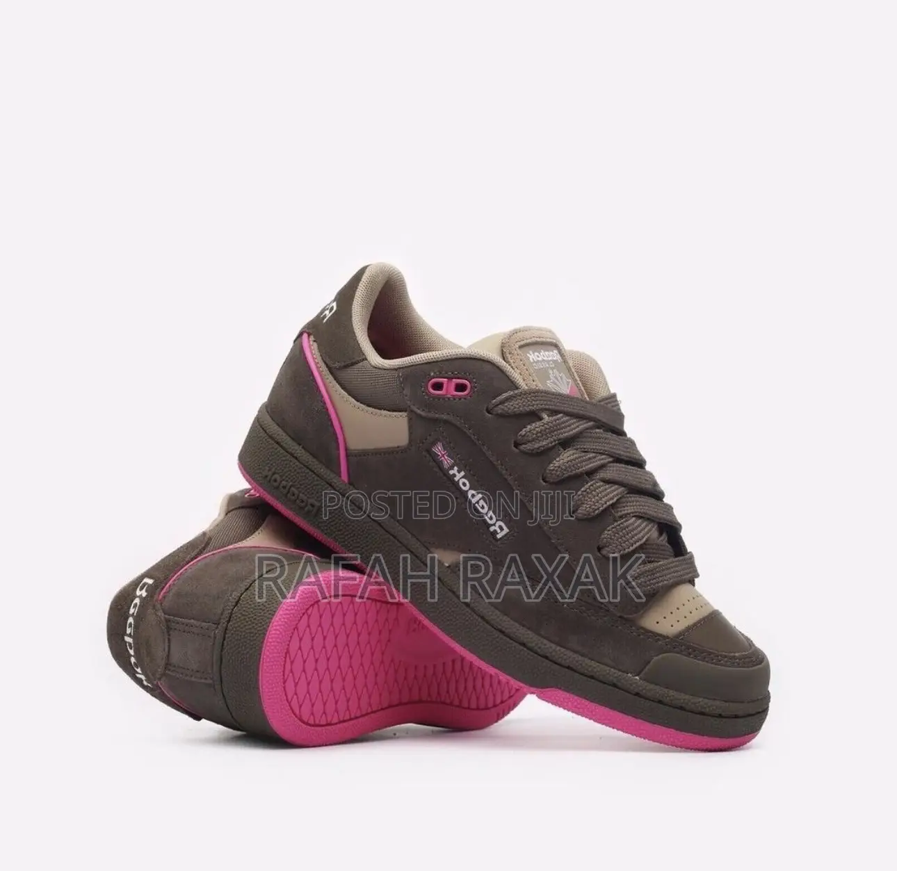 Classic Unisex Reebok Club C Bulc Beige Sneakers
