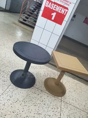 Round and Square Plastic Table 1pc
