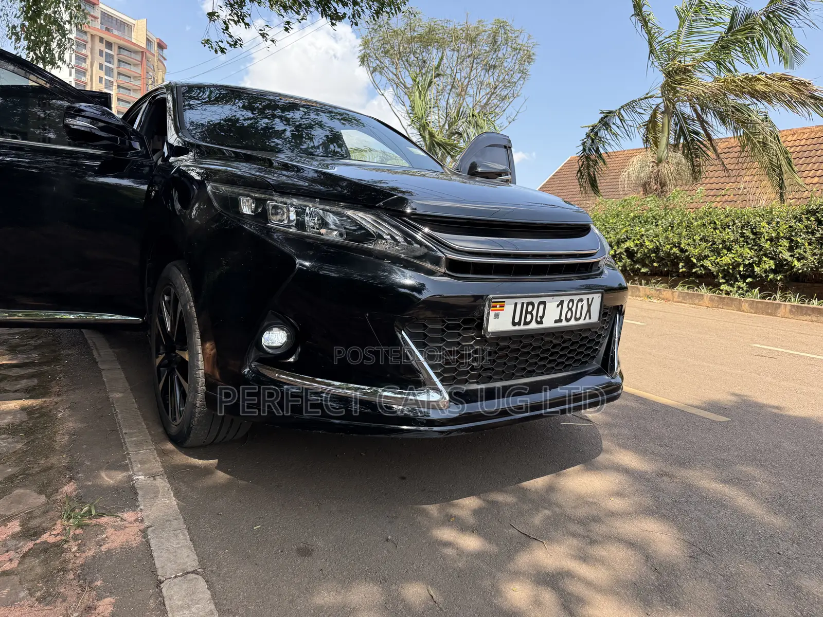 Toyota Harrier 2.0 2016 Black