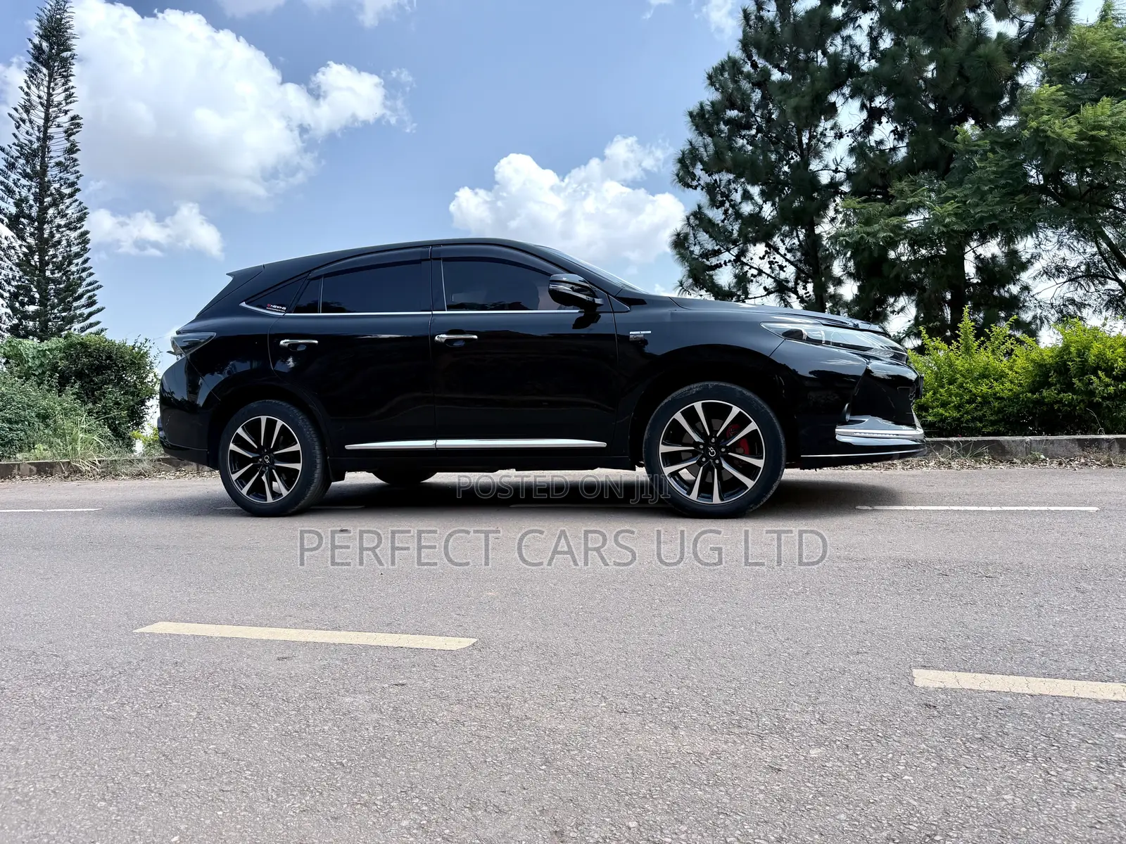 Toyota Harrier 2.0 2016 Black