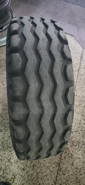 12.5/80r15.3 Second Hand Tyre for Trailer Tractor
