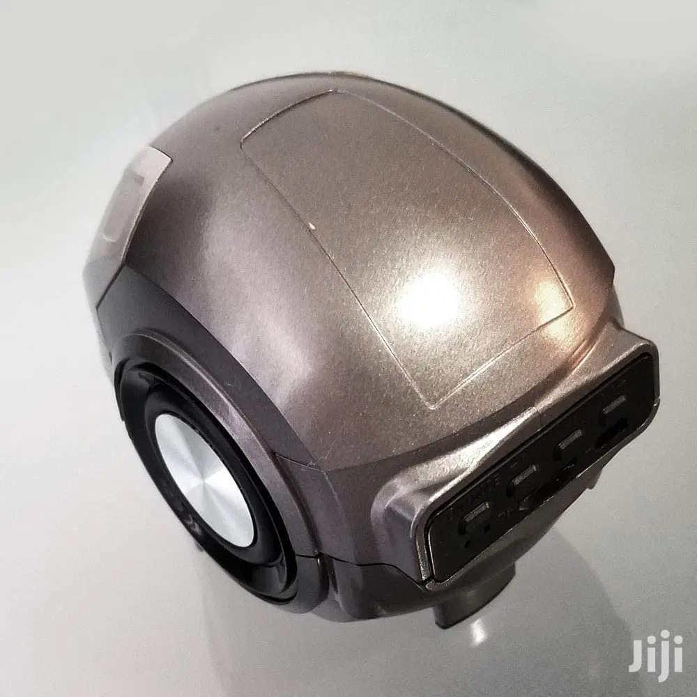 Black Mini Wireless Iron Man Helmet Bluetooth LED Speaker