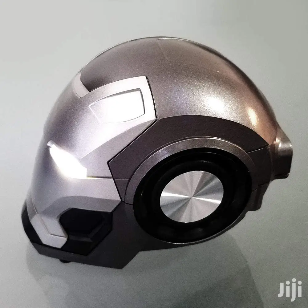 Black Mini Wireless Iron Man Helmet Bluetooth LED Speaker