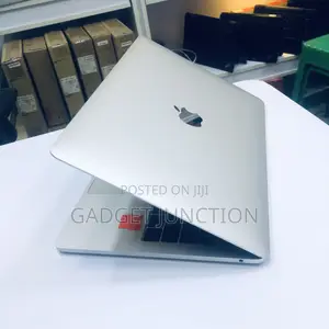 Laptop Apple MacBook Pro 2017 8GB Intel Core I5 SSD 256GB