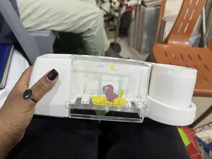 Wall-Mounted Plastic Toothbrush Holder