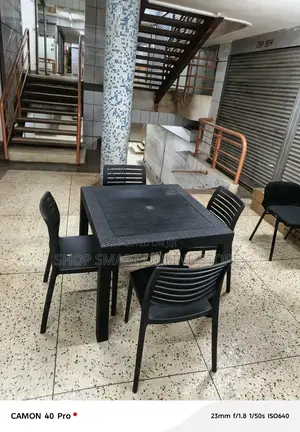 Bar and Restaurant Plastic Table and Chairs