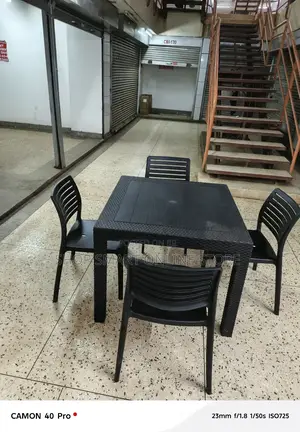 Bar and Restaurant Plastic Table and Chairs