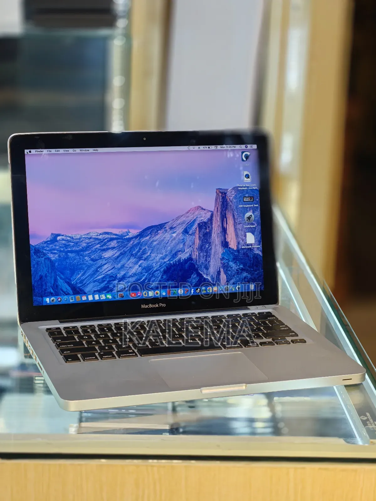 Laptop Apple MacBook Pro 8GB Intel Core I7 HDD 500GB