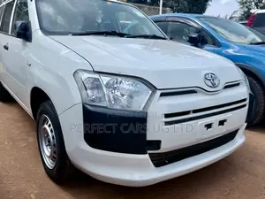 Toyota Probox 1.5 F 4WD 2016 White