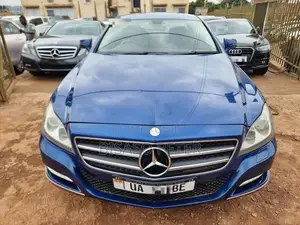 Mercedes-Benz CLS 2013 Blue