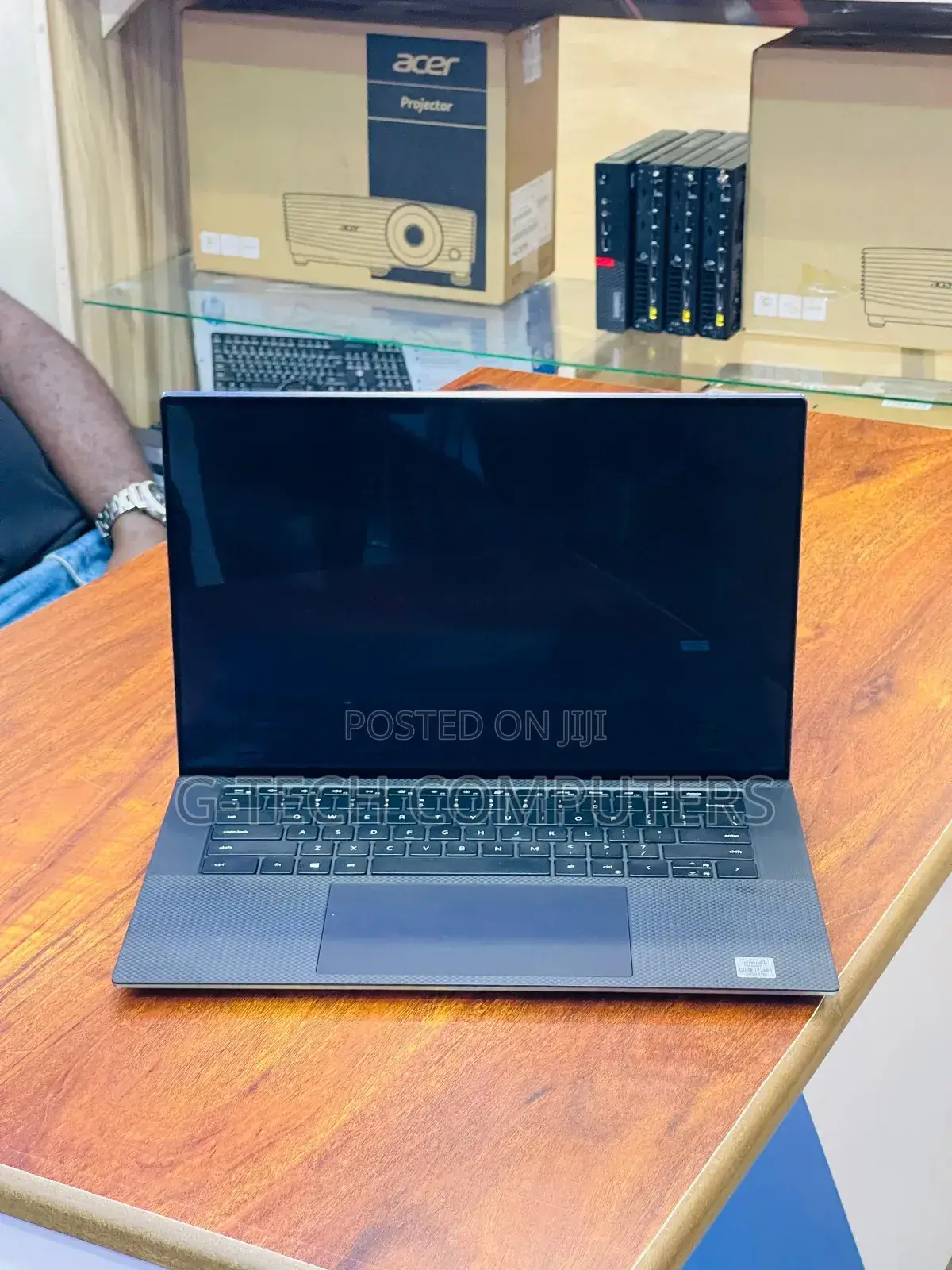New Laptop Dell Precision 5550 16GB Intel Core I7 SSD 512GB