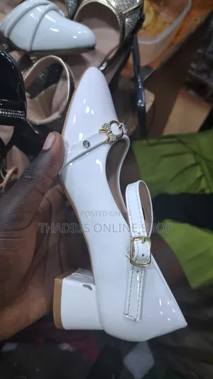 Giris High Heels White Shoes