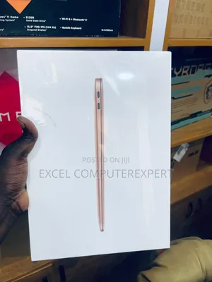New Laptop Apple MacBook Air 2020 M1 8GB Apple M1 SSD 256GB